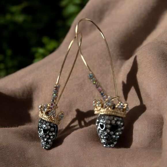 Skull Head Drop Earrings - Fashion Jewelry with Iron Ear Needle and Rhinestones - Picture 4 of 4